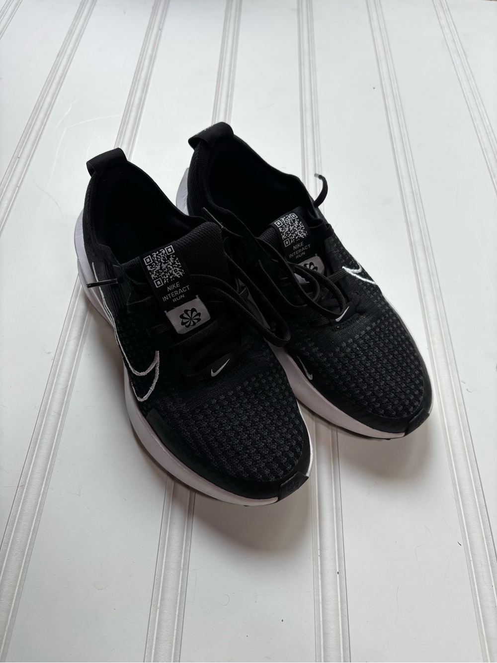 MENS Nike Interact Run running shoes Sz 8